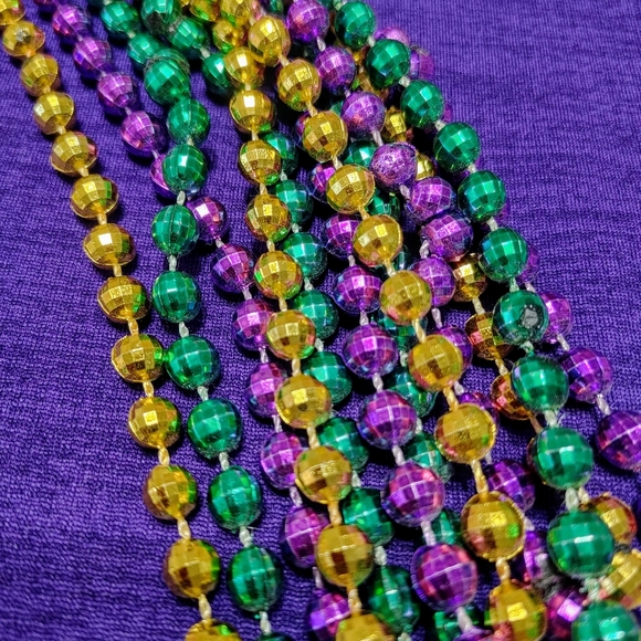 NWT/NWOT MARDI GRAS BEAD NECKLACES - Picture 2 of 5